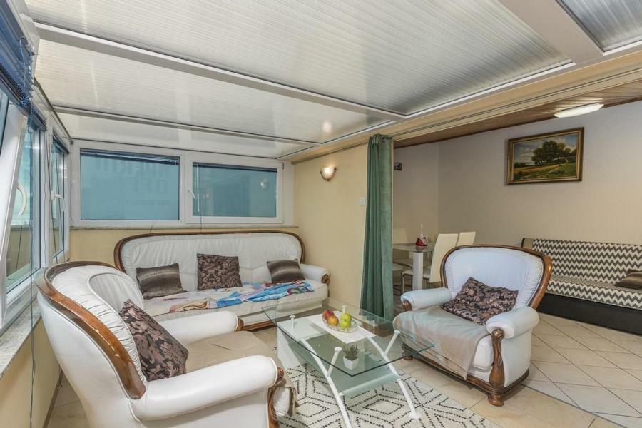 Apartment Lion Novigrad Istria Buitenkant foto